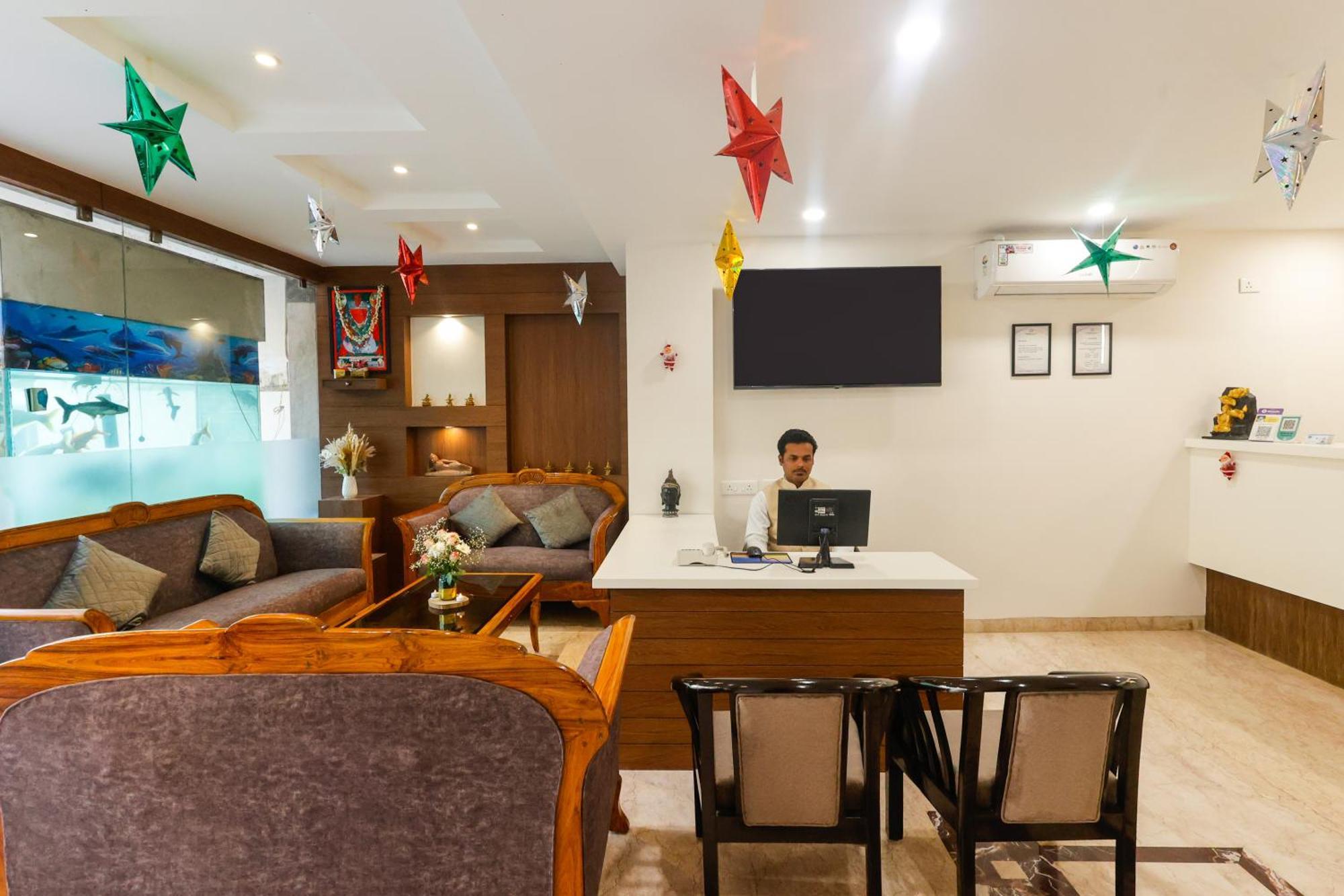 Hotel Dolphin International Varanasi Exterior photo