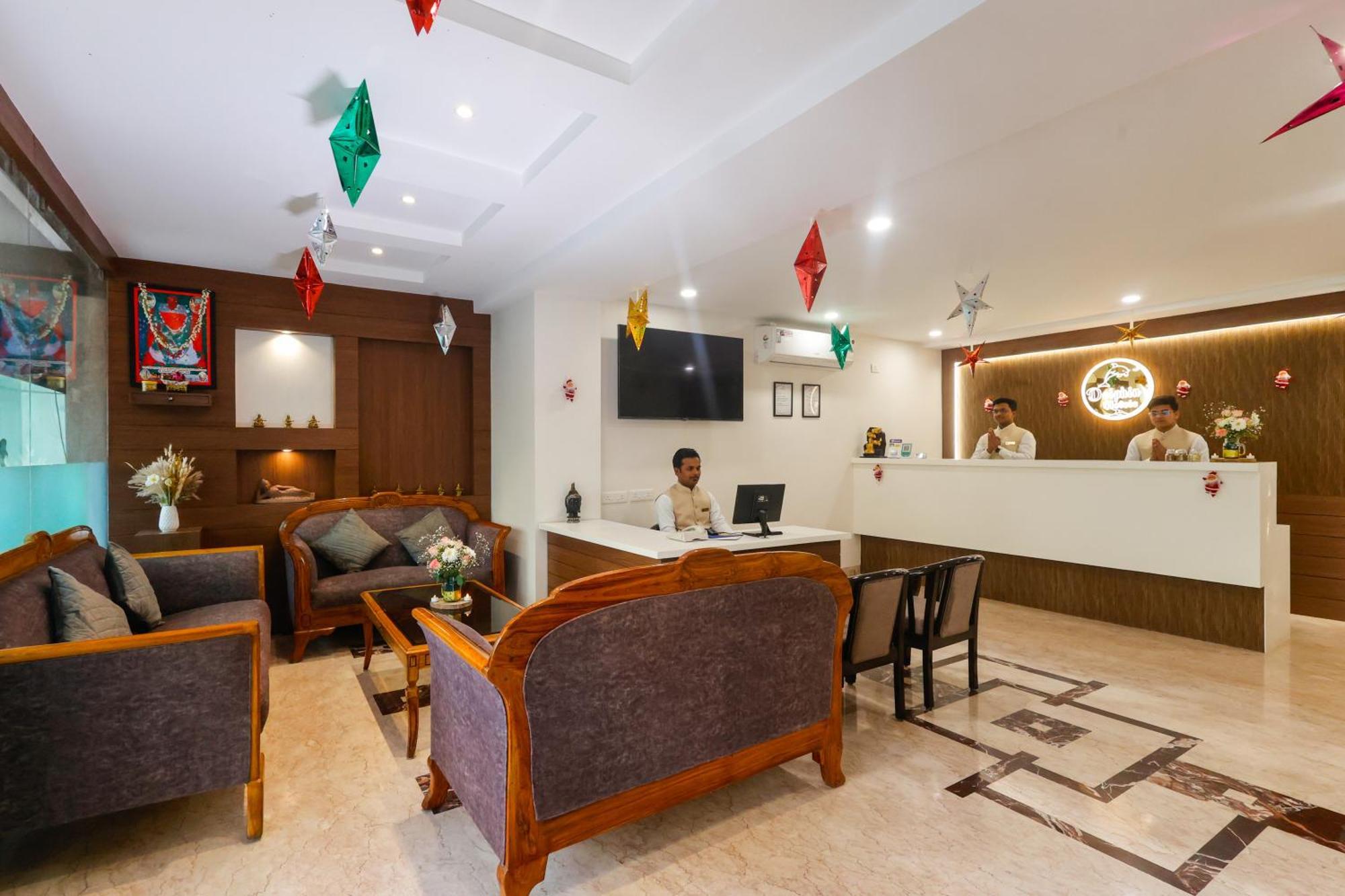 Hotel Dolphin International Varanasi Exterior photo
