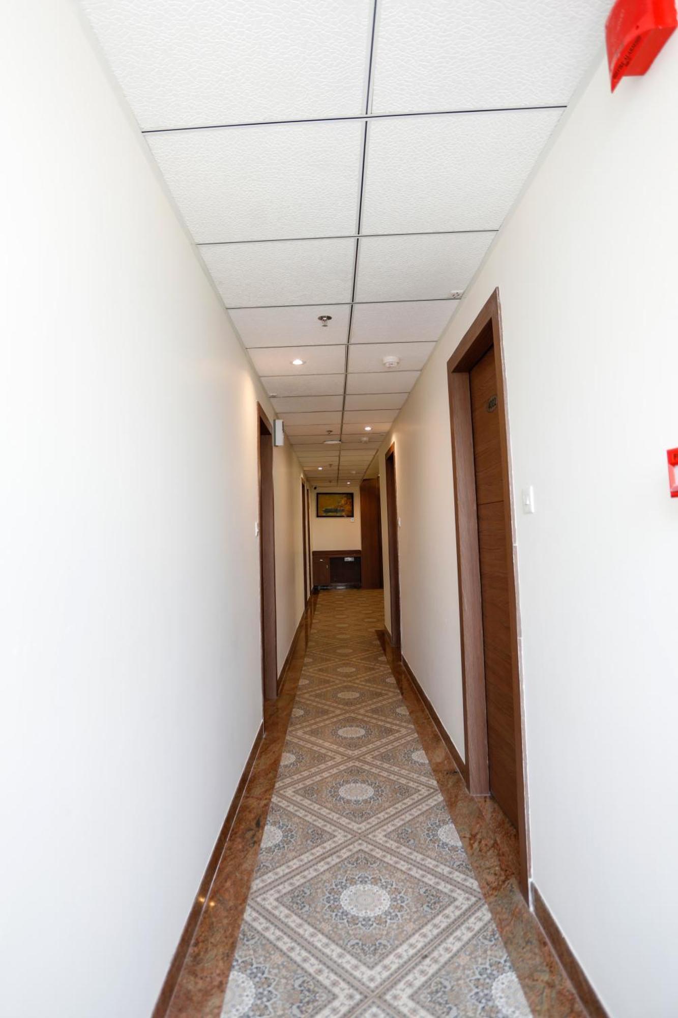 Hotel Dolphin International Varanasi Exterior photo